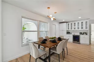 1949 Dolphin Blvd S, Saint Petersburg, FL 33707 - Photo 7