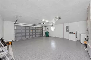 1949 Dolphin Blvd S, Saint Petersburg, FL 33707 - Photo 51