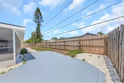 1949 Dolphin Boulevard S, Saint Petersburg, FL 33707 - Photo 47