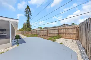 1949 Dolphin Blvd S, Saint Petersburg, FL 33707 - Photo 47