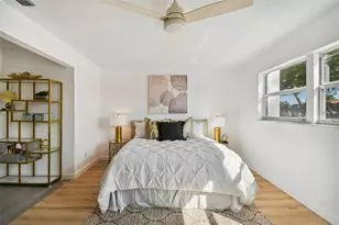 1949 Dolphin Blvd S, Saint Petersburg, FL 33707 - Photo 13