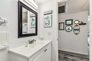 9945 47th Ave, Saint Petersburg, FL 33708 - Photo 25