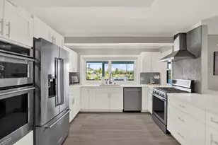 1461 74th Cir NE, Saint Petersburg, FL 33702 - Photo 5