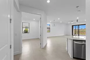 18836 Indian Rock Pl, Lakewood Ranch, FL 34211 - Photo 9