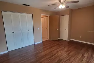 911 Washington Ave, Largo, FL 33770 - Photo 13