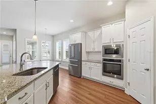 10444 Marsha Dr, New Port Richey, FL 34655 - Photo 9