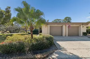 2501 Oak Cir, Tarpon Springs, FL 34689 - Photo 3