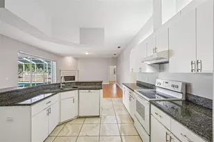 918 Academy Dr, Brandon, FL 33511 - Photo 15