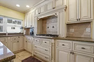 208 N Spring Blvd, Tarpon Springs, FL 34689 - Photo 43