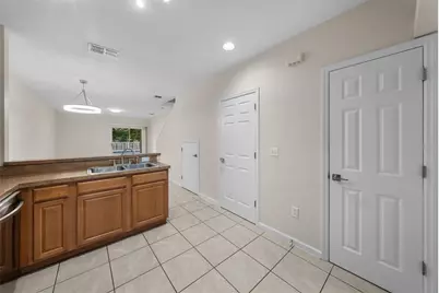 5842 Nature Terrace Cove, Tampa, FL 33617 - Photo 9