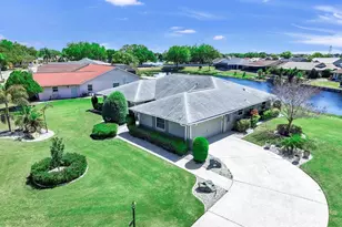 2110 W View Dr, Sun City Center, FL 33573 - Photo 1