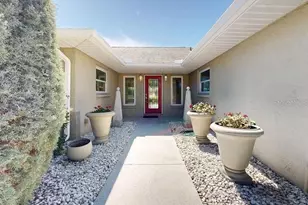 2110 W View Dr, Sun City Center, FL 33573 - Photo 3