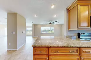 2110 W View Dr, Sun City Center, FL 33573 - Photo 25