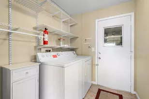 2110 W View Dr, Sun City Center, FL 33573 - Photo 19