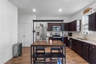 831 Sunlit Coral St, Ruskin, FL 33570 - Photo 9