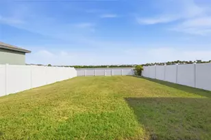 831 Sunlit Coral St, Ruskin, FL 33570 - Photo 23