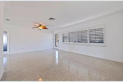 7906 4th Avenue S, Saint Petersburg, FL 33707 - Photo 11