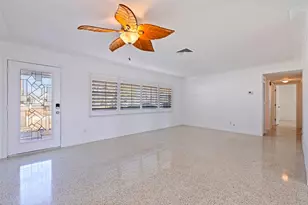 7906 4th Ave S, Saint Petersburg, FL 33707 - Photo 9