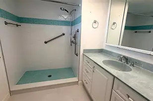 5130 Brittany Dr S, Saint Petersburg, FL 33715 - Photo 11