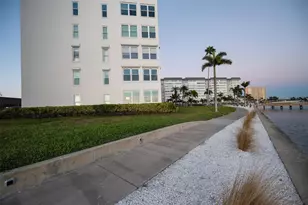 5130 Brittany Dr S, Saint Petersburg, FL 33715 - Photo 19