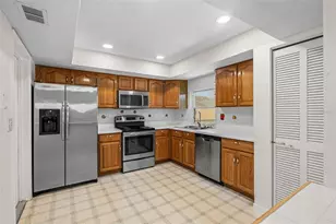 3376 Wind Chime Dr, Clearwater, FL 33761 - Photo 9