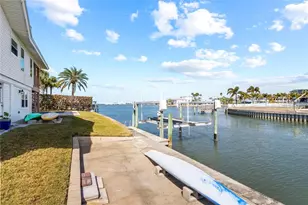 2299 Lagoon Dr, Dunedin, FL 34698 - Photo 57