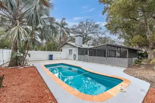 1712 N Club Ct, Tampa, FL 33612 - Photo 37