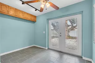 1712 N Club Ct, Tampa, FL 33612 - Photo 13