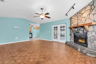 1712 N Club Ct, Tampa, FL 33612 - Photo 9