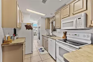 134 Americana Ct NE, Saint Petersburg, FL 33702 - Photo 7