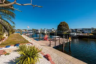 134 Americana Ct NE, Saint Petersburg, FL 33702 - Photo 23