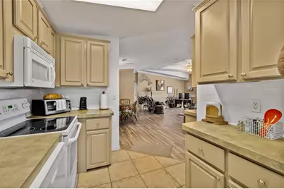 134 Americana Court NE #216, Saint Petersburg, FL 33702 - Photo 9