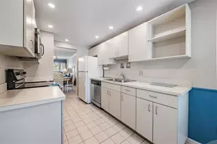 3400 Cove Cay Dr, Clearwater, FL 33760 - Photo 5