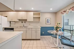 3400 Cove Cay Dr, Clearwater, FL 33760 - Photo 9