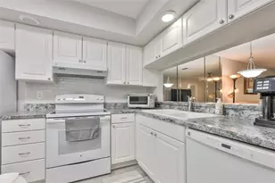 2460 Northside Dr, Clearwater, FL 33761 - Photo 5