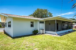 13883 Jamaica Dr, Seminole, FL 33776 - Photo 33