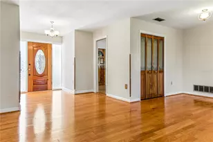 13883 Jamaica Dr, Seminole, FL 33776 - Photo 15