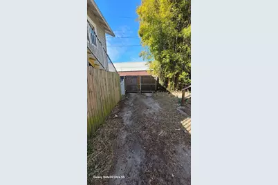 801 E Osborne Avenue, Tampa, FL 33603 - Photo 17