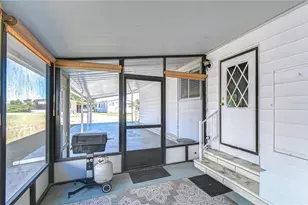 4843 Blanco Dr, Zephyrhills, FL 33541 - Photo 9