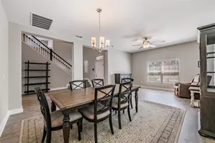 33115 Sycamore Leaf Dr, Wesley Chapel, FL 33545 - Photo 5