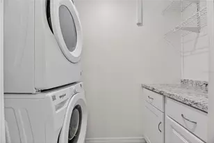 8050 Carolyn St NE, Saint Petersburg, FL 33702 - Photo 37