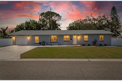 8050 Carolyn Street NE, Saint Petersburg, FL 33702 - Photo 1