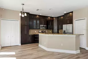 9450 Leatherwood Ave, Tampa, FL 33647 - Photo 13