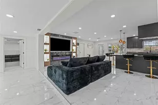 4440 Huntington St NE, Saint Petersburg, FL 33703 - Photo 9