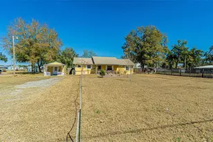 37403 Stanford Ave, Zephyrhills, FL 33541 - Photo 43