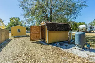 37403 Stanford Ave, Zephyrhills, FL 33541 - Photo 41