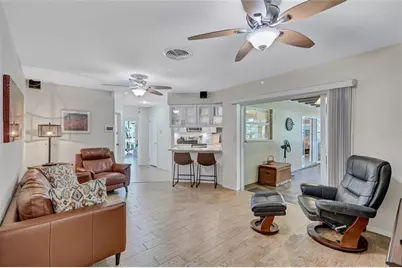 8243 37th Avenue N, Saint Petersburg, FL 33710 - Photo 21