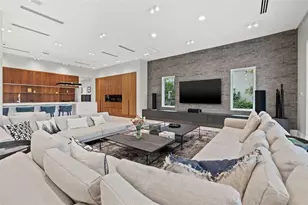 851 Brightwaters Blvd NE, Saint Petersburg, FL 33704 - Photo 23