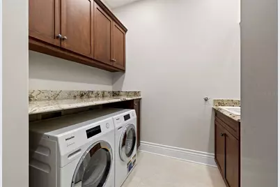 851 Brightwaters Boulevard NE, Saint Petersburg, FL 33704 - Photo 29