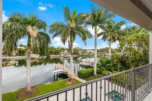 851 Brightwaters Blvd NE, Saint Petersburg, FL 33704 - Photo 1